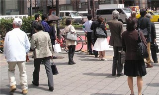 우리는 “노인을 위한 나라”에 …